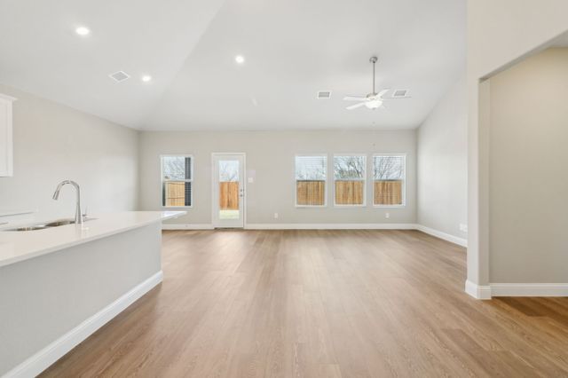 4014 Joe Pool Drive, Farmersville, TX 75442