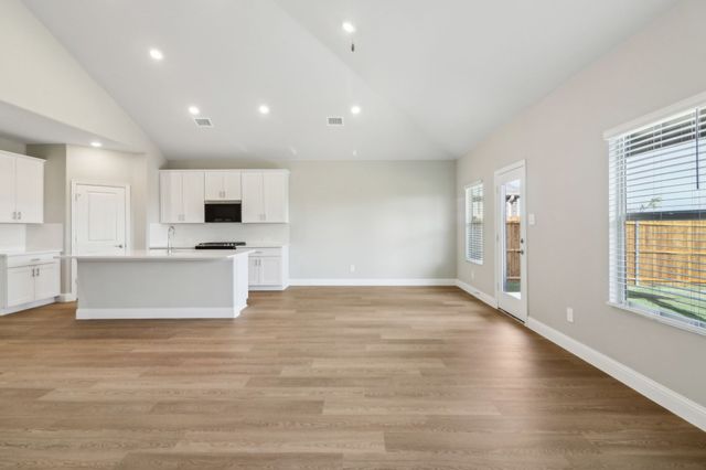 4014 Joe Pool Drive, Farmersville, TX 75442