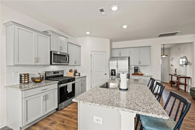 3216 Highlander Point, Greensboro, NC 27405