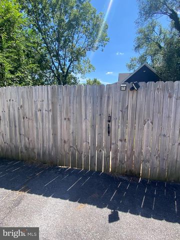 522 W KING ST, Martinsburg, WV 25401