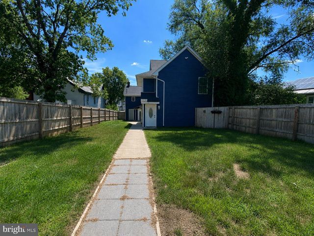522 W KING ST, Martinsburg, WV 25401