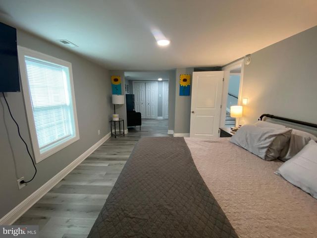 522 W KING ST, Martinsburg, WV 25401
