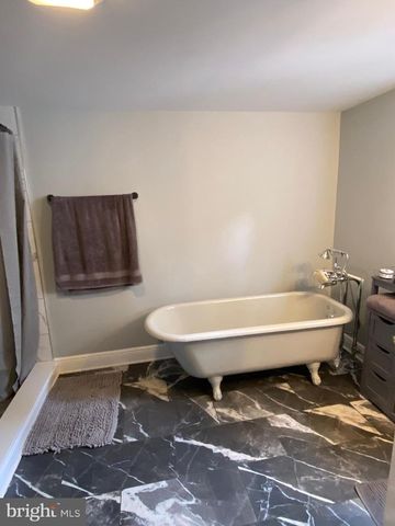 522 W KING ST, Martinsburg, WV 25401
