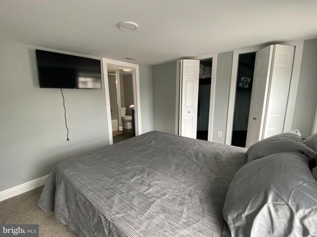 522 W KING ST, Martinsburg, WV 25401