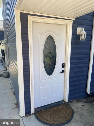 522 W KING ST, Martinsburg, WV 25401