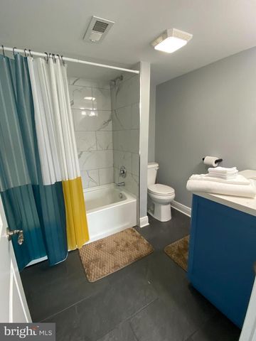 522 W KING ST, Martinsburg, WV 25401