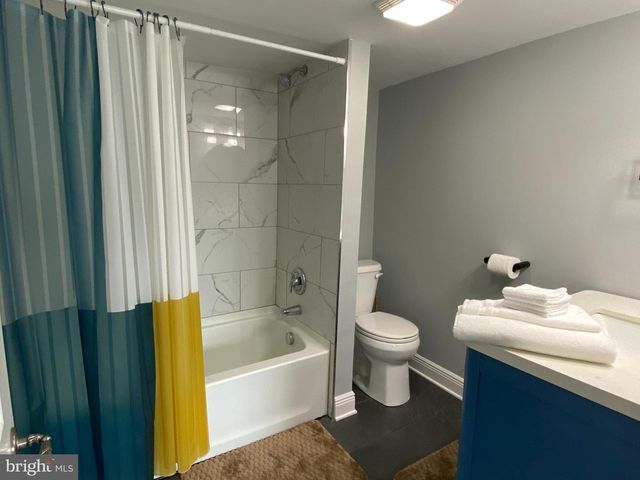 522 W KING ST, Martinsburg, WV 25401