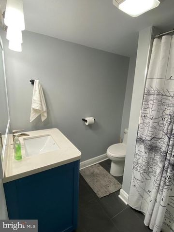 522 W KING ST, Martinsburg, WV 25401