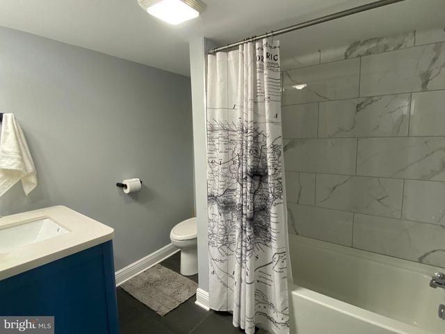 522 W KING ST, Martinsburg, WV 25401