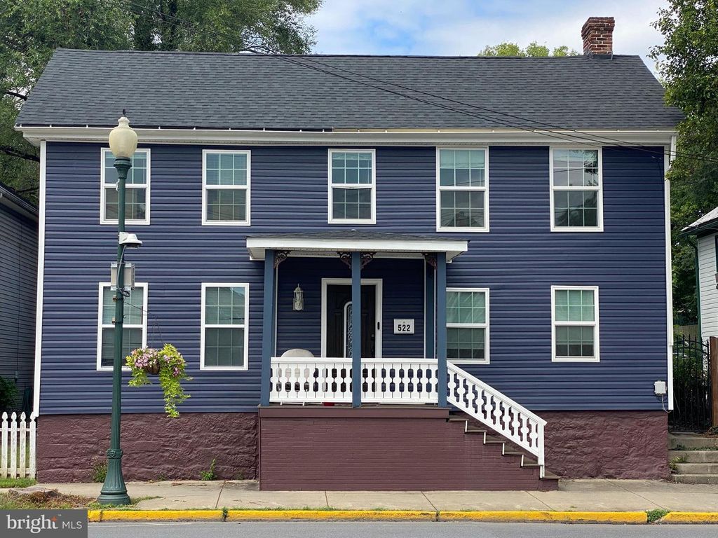 522 W KING ST, Martinsburg, WV 25401