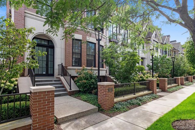 615 W Brown Street, Birmingham, MI 48009