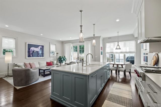 615 W Brown Street, Birmingham, MI 48009