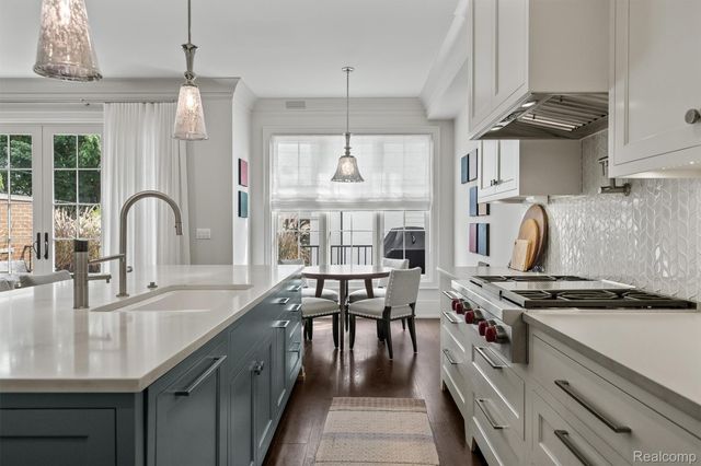 615 W Brown Street, Birmingham, MI 48009