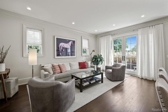 615 W Brown Street, Birmingham, MI 48009