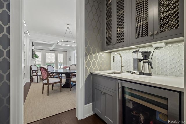 615 W Brown Street, Birmingham, MI 48009