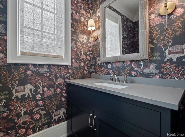 615 W Brown Street, Birmingham, MI 48009