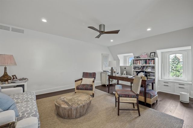 615 W Brown Street, Birmingham, MI 48009