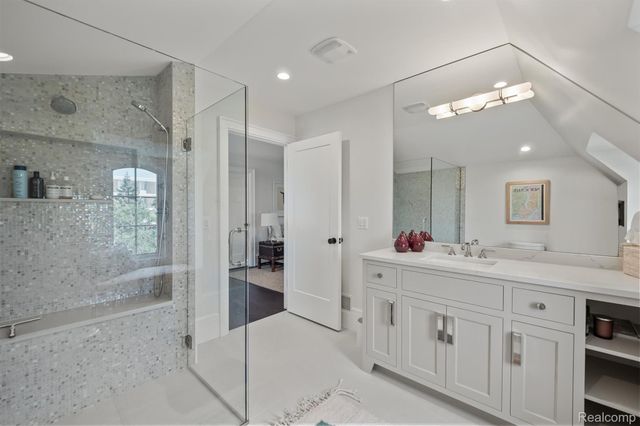 615 W Brown Street, Birmingham, MI 48009