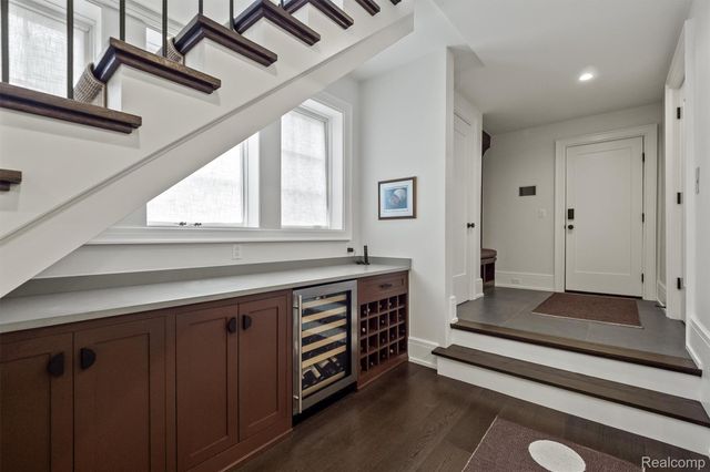 615 W Brown Street, Birmingham, MI 48009