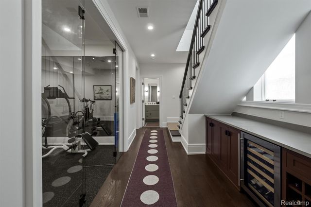 615 W Brown Street, Birmingham, MI 48009