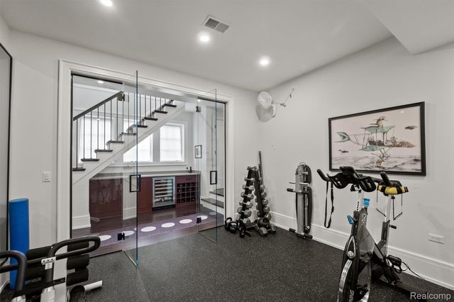 615 W Brown Street, Birmingham, MI 48009