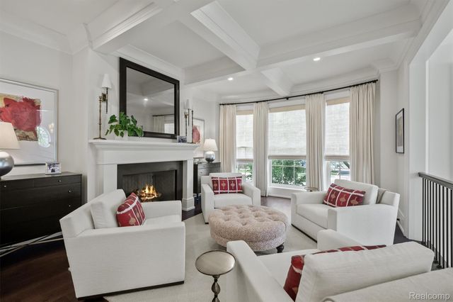 615 W Brown Street, Birmingham, MI 48009