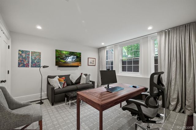 615 W Brown Street, Birmingham, MI 48009