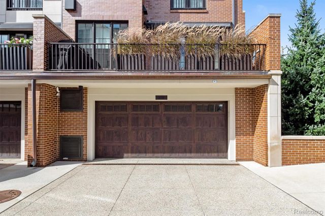 615 W Brown Street, Birmingham, MI 48009