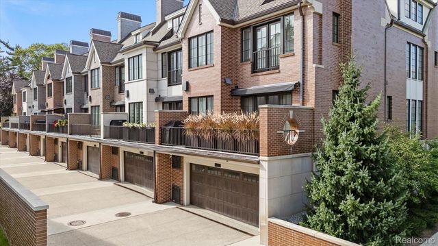 615 W Brown Street, Birmingham, MI 48009