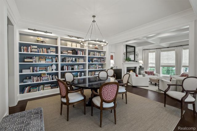 615 W Brown Street, Birmingham, MI 48009