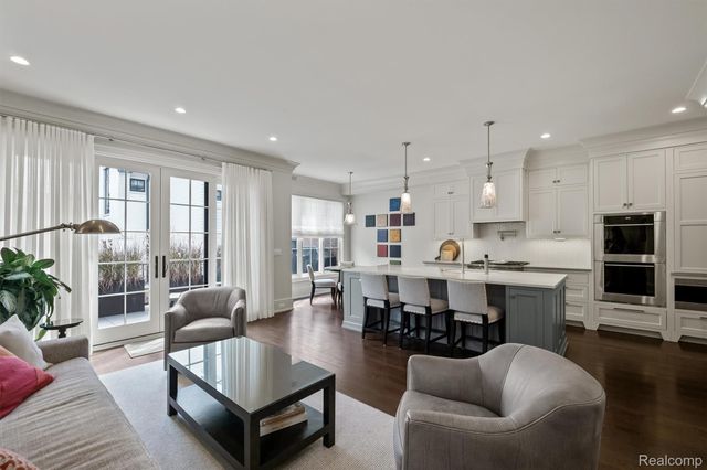 615 W Brown Street, Birmingham, MI 48009