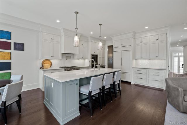 615 W Brown Street, Birmingham, MI 48009