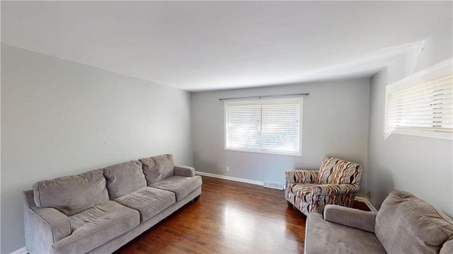 4542 W 50th Street, Roeland Park, KS 66205