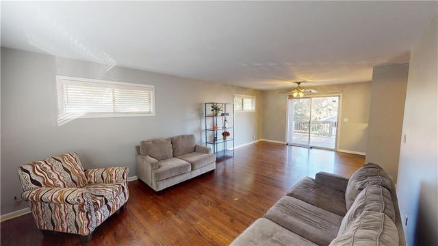 4542 W 50th Street, Roeland Park, KS 66205