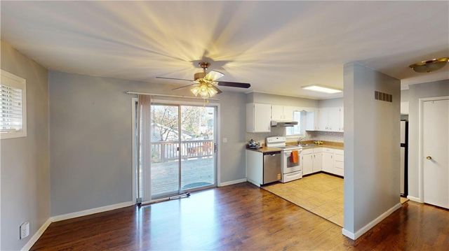 4542 W 50th Street, Roeland Park, KS 66205