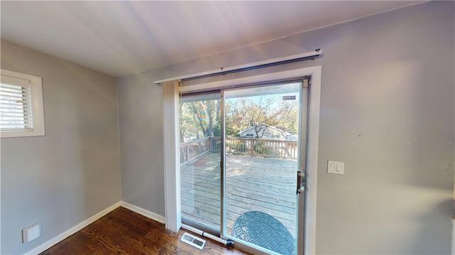 4542 W 50th Street, Roeland Park, KS 66205