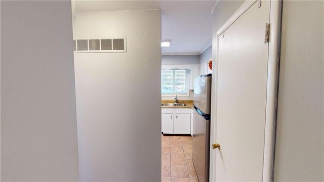 4542 W 50th Street, Roeland Park, KS 66205