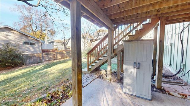 4542 W 50th Street, Roeland Park, KS 66205