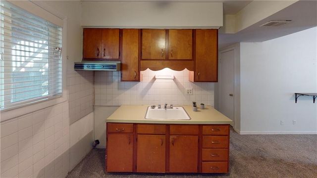 4542 W 50th Street, Roeland Park, KS 66205