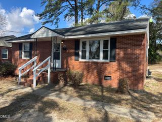 410 W Godwin Street, Dunn, NC 28334