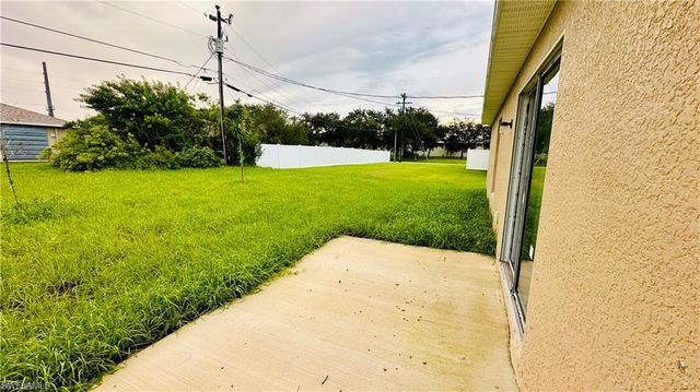 526 NE 25th AVE, Cape Coral, FL 33909