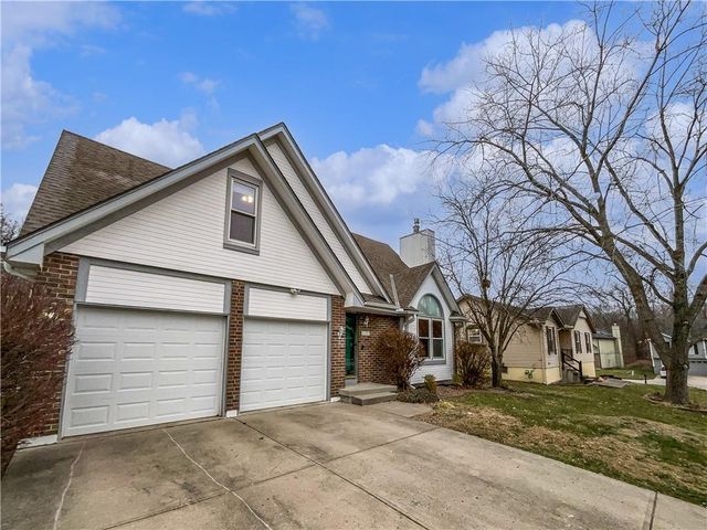 4705 Creek Side Lane, Blue Springs, MO 64015