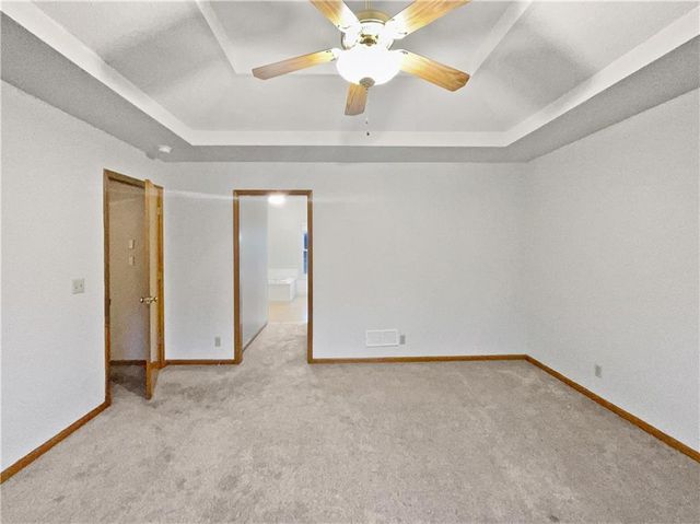 4705 Creek Side Lane, Blue Springs, MO 64015