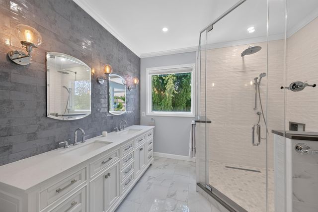 94 Scotscraig Drive, Valparaiso, IN 46385