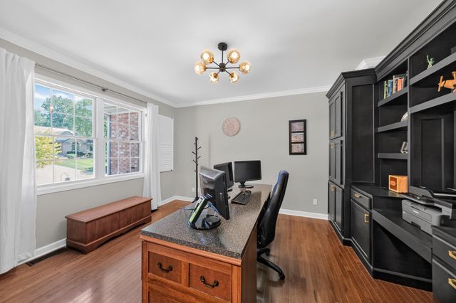 94 Scotscraig Drive, Valparaiso, IN 46385