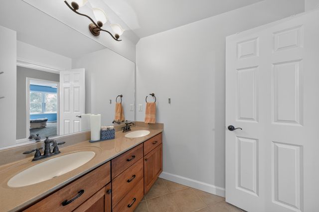 94 Scotscraig Drive, Valparaiso, IN 46385