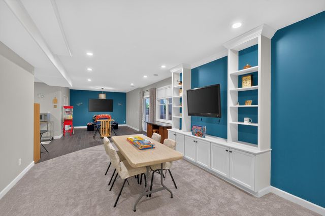 94 Scotscraig Drive, Valparaiso, IN 46385