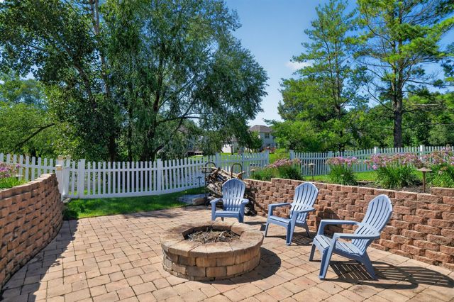 94 Scotscraig Drive, Valparaiso, IN 46385