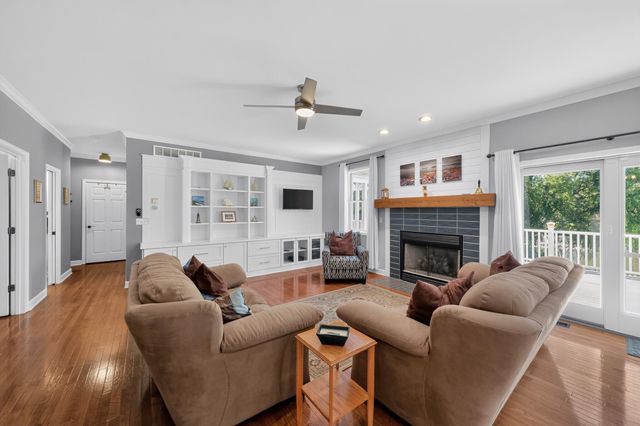 94 Scotscraig Drive, Valparaiso, IN 46385