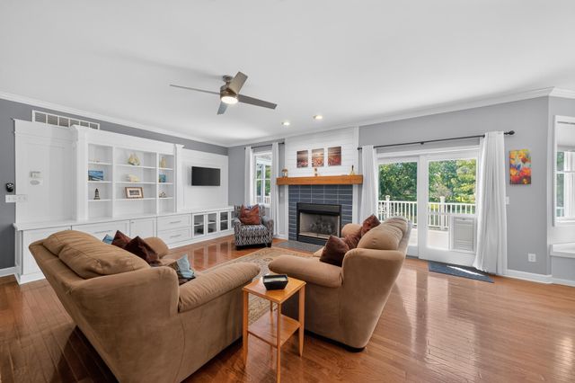 94 Scotscraig Drive, Valparaiso, IN 46385
